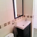 Lovely Apartment, Great Location! Apartament