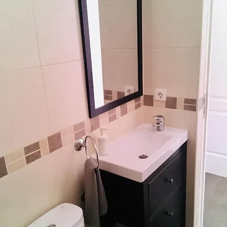 Lovely Apartment, Great Location! Apartament